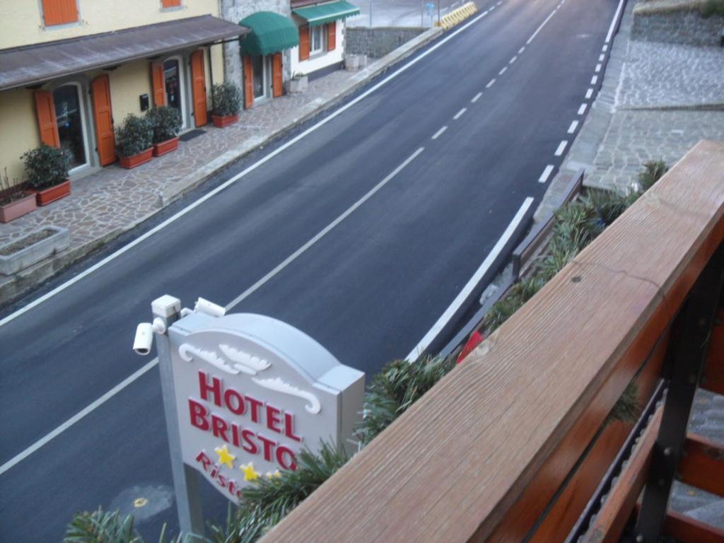 Hotel Bristol Fiumalbo Buitenkant foto